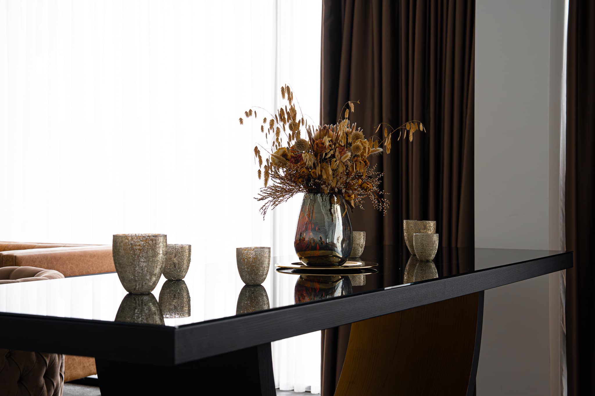 Lobby area of Main Suites Hotel - Image 10