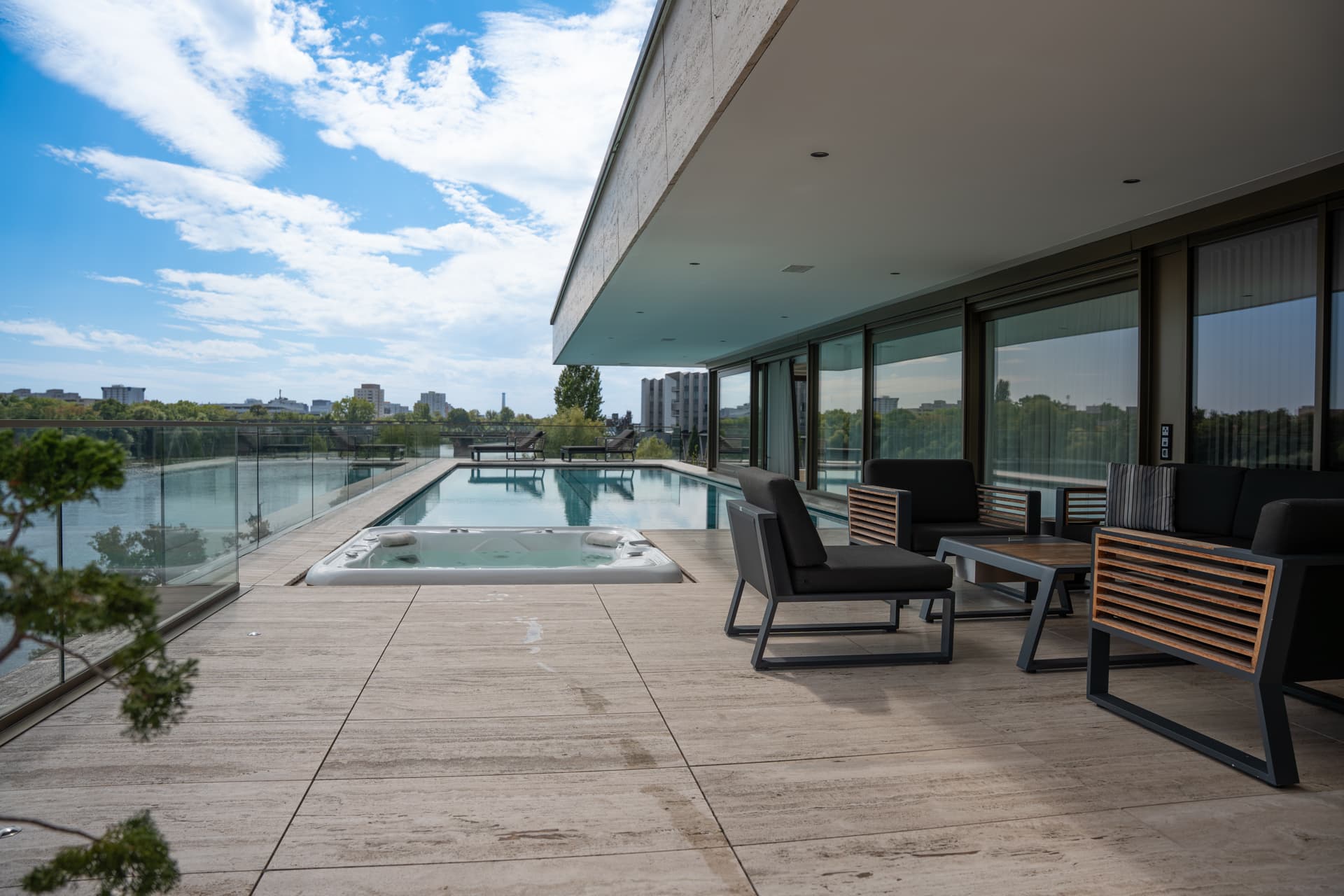 Pool area of Main Suites Hotel - Image 15