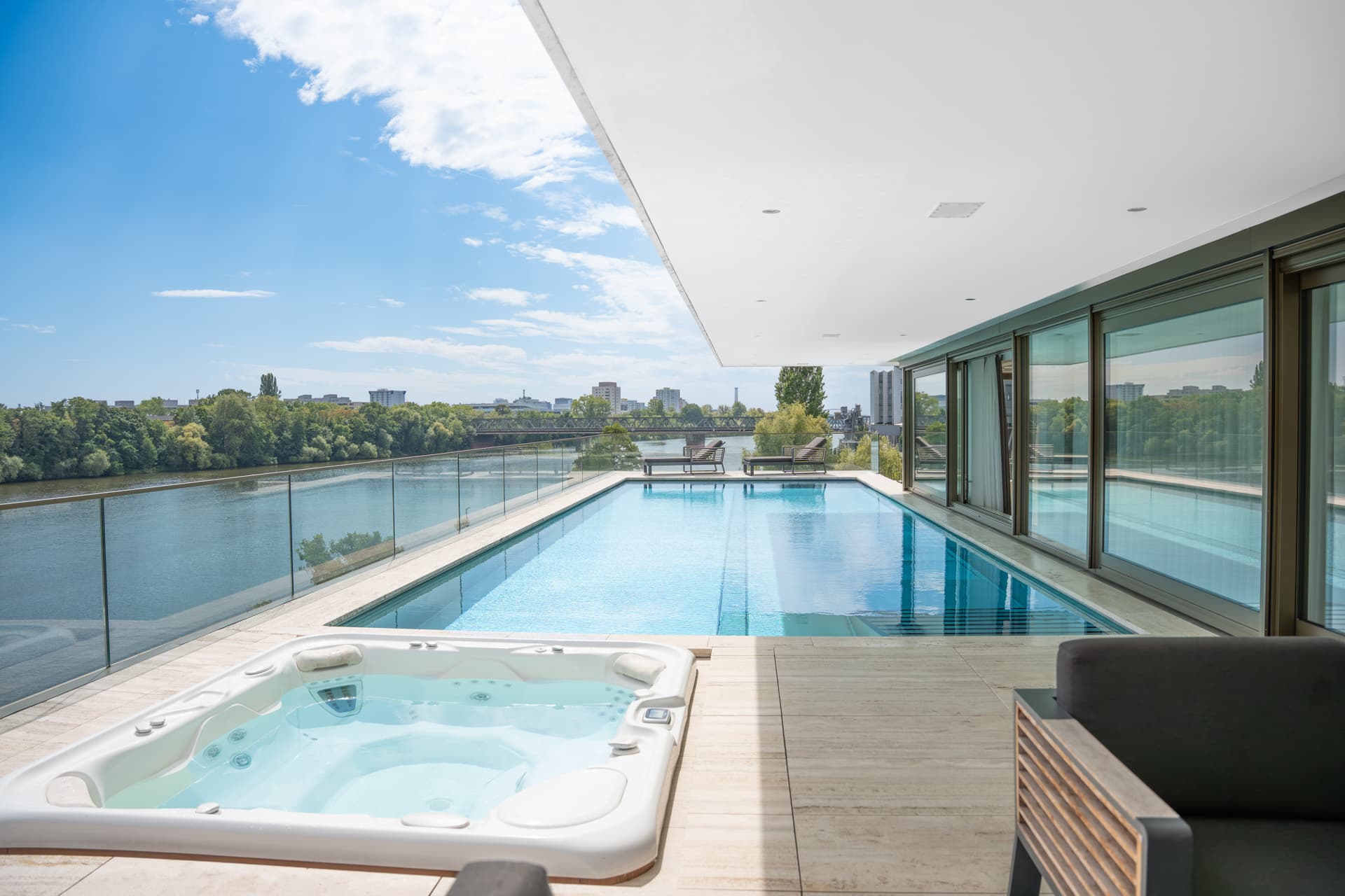 Pool area of Main Suites Hotel - Image 2