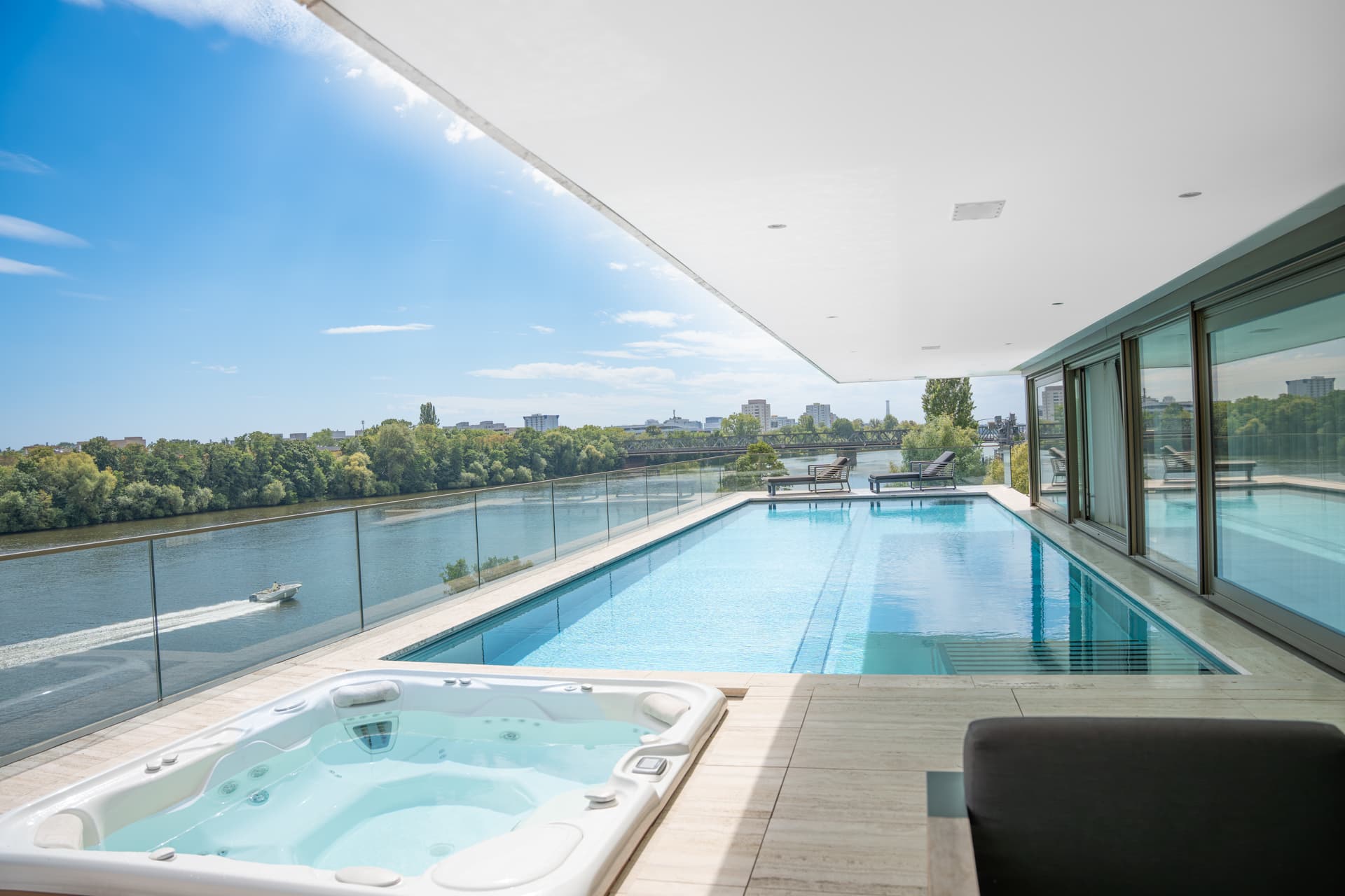 Pool area of Main Suites Hotel - Image 3