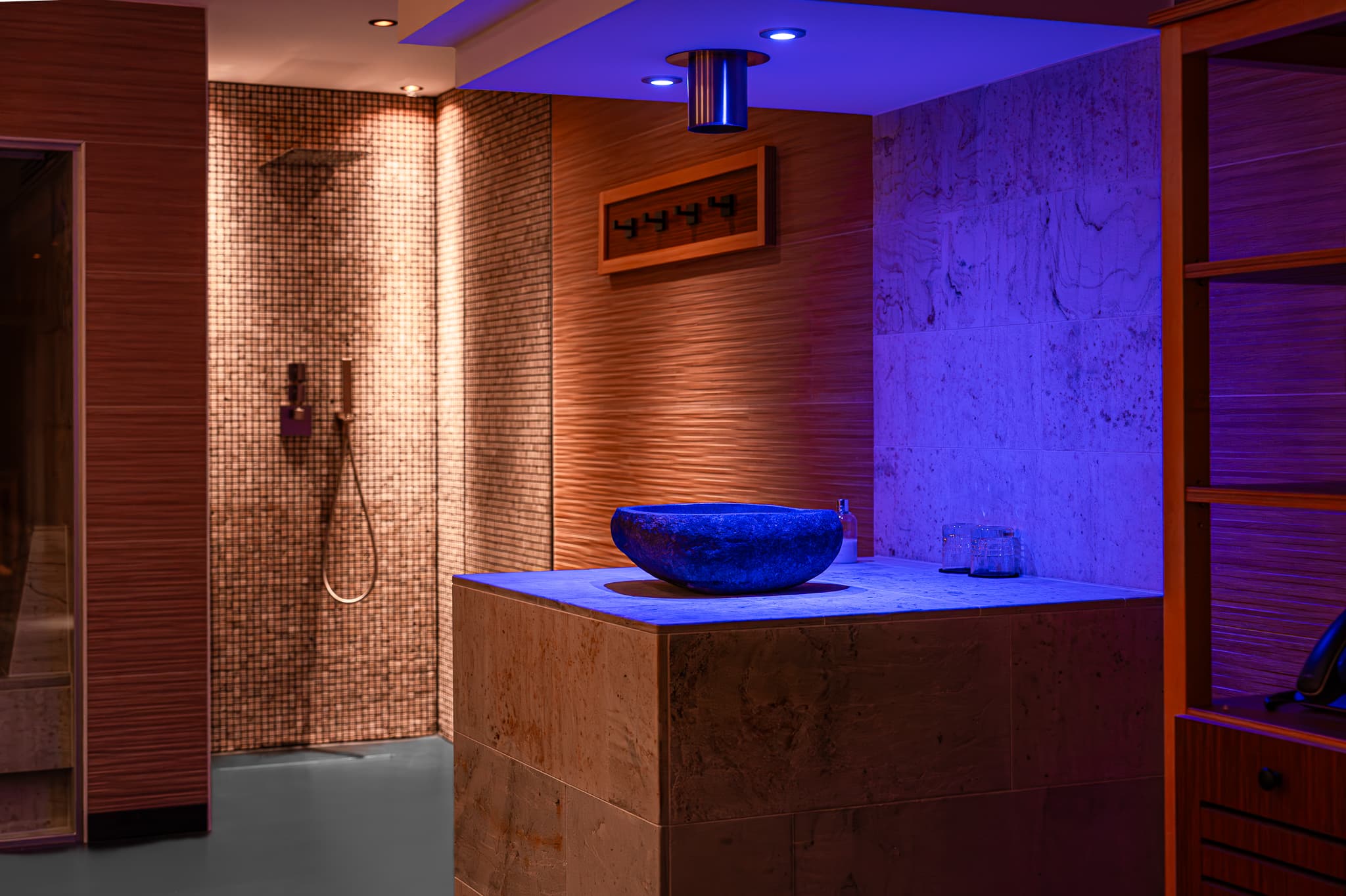 Spa area of Main Suites Hotel - Image 6