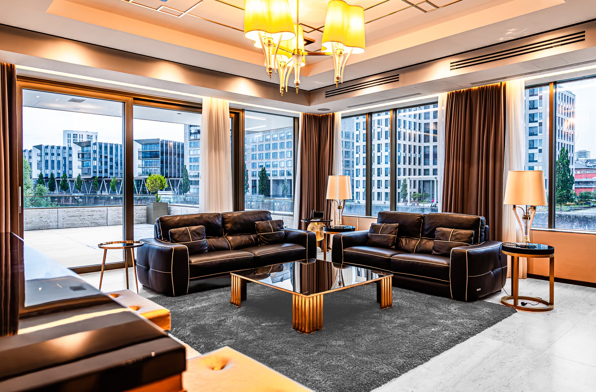 Suites/mega area of Main Suites Hotel - Image 3