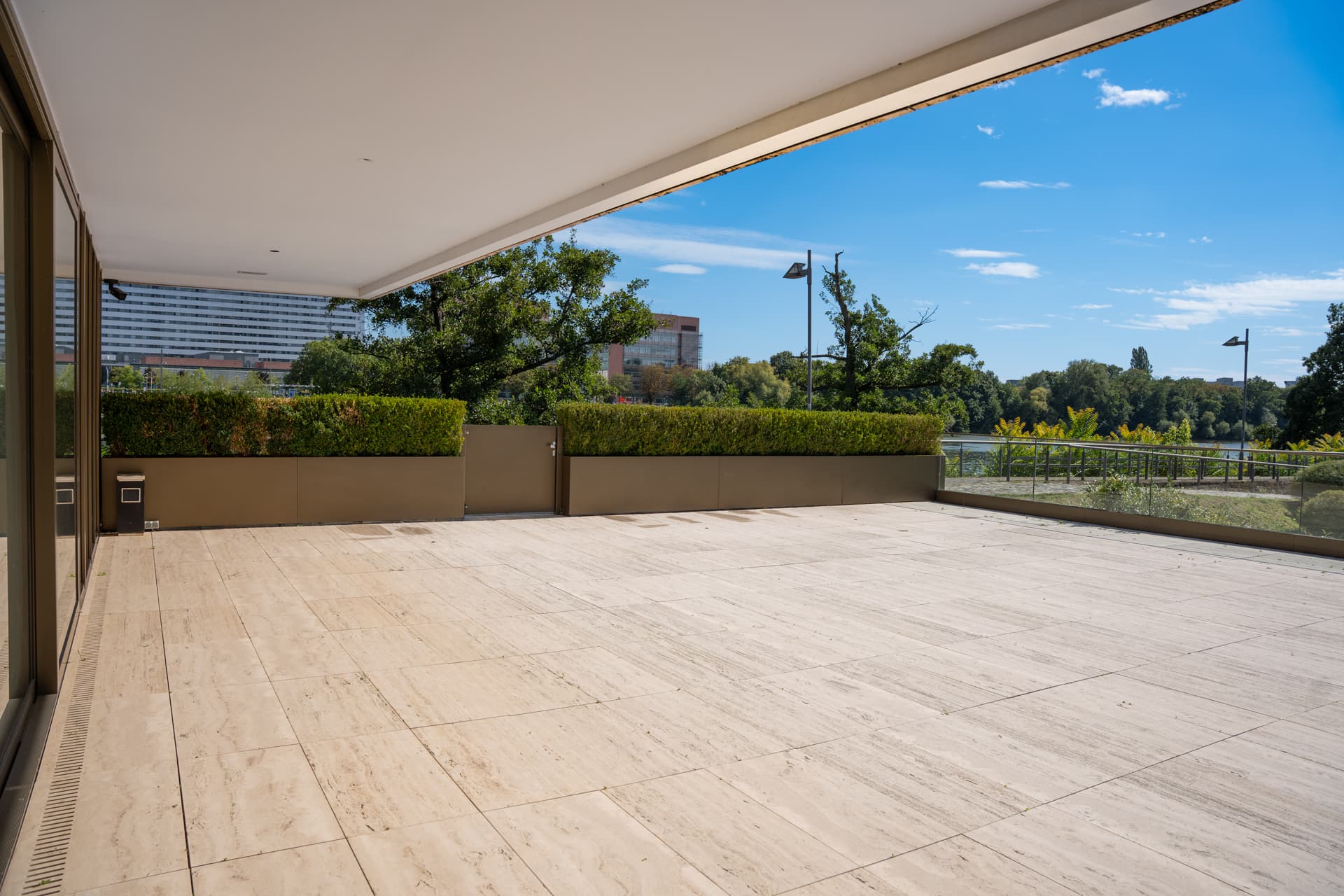 Terrace area of Main Suites Hotel - Image 6